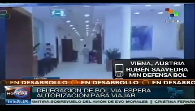 Presidente Evo Morales aún permanece en Viena