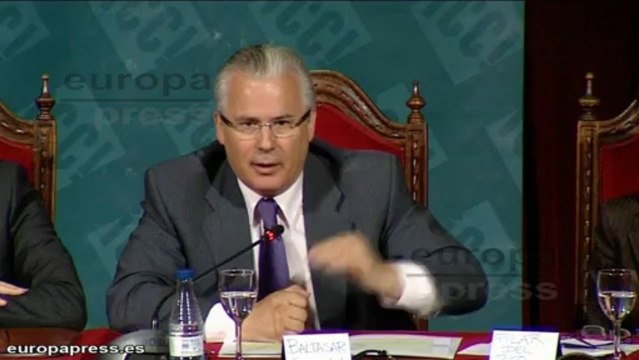 Garzón denuncia los escraches a jueces