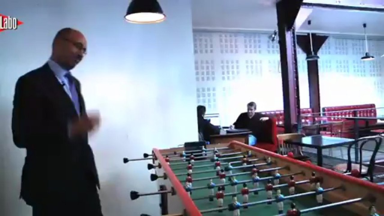 Harlem Désir au babyfoot