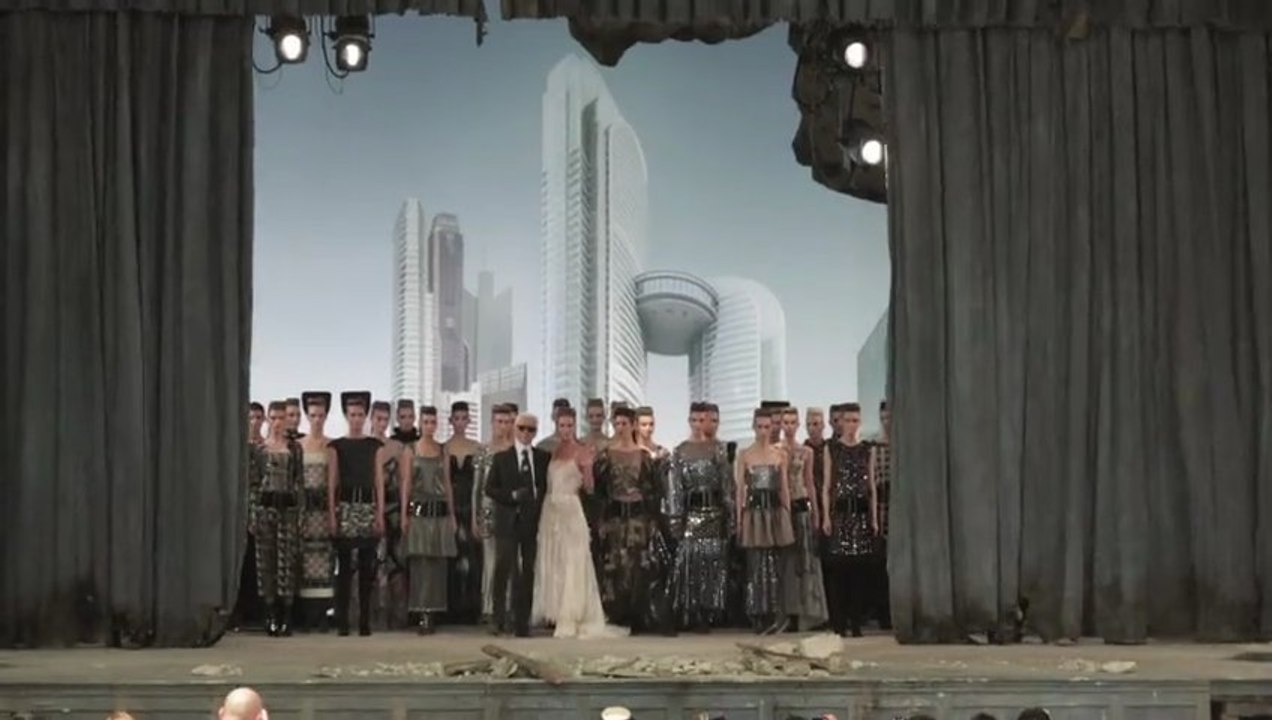 Le défilé Chanel haute couture automne-hiver 2013-2014