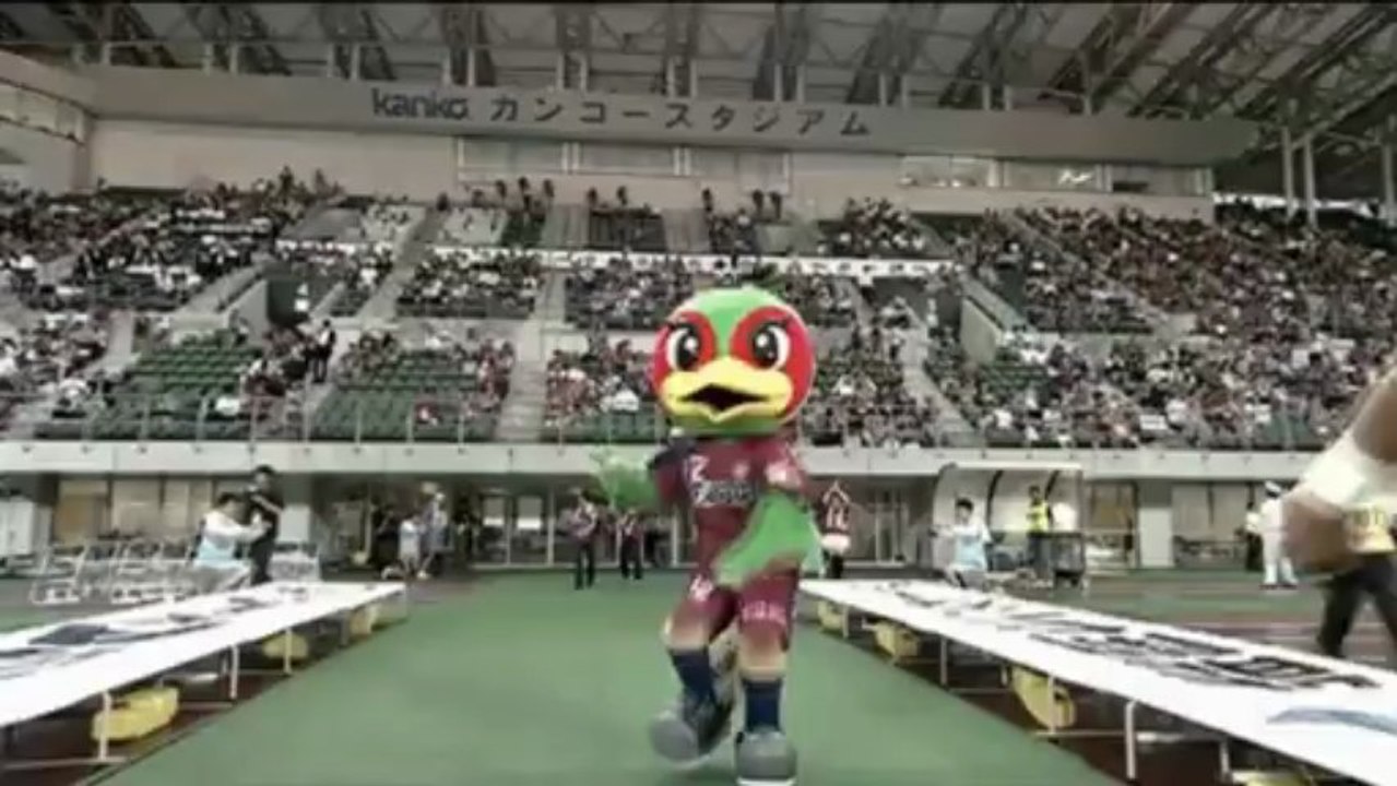 J-League: Oshitanis Blitztor aus 25 Metern