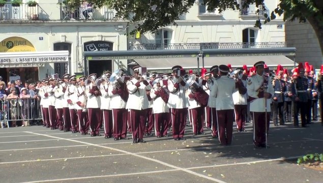 Saumur 2013. Musiques militaires. Parade (1)