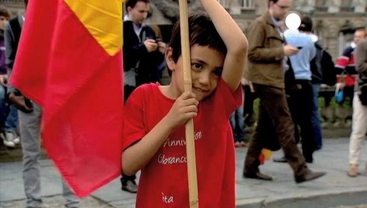 Albert, King of the Belgians announces his abdication