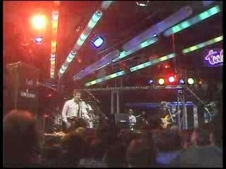 The Jam - Move On Up