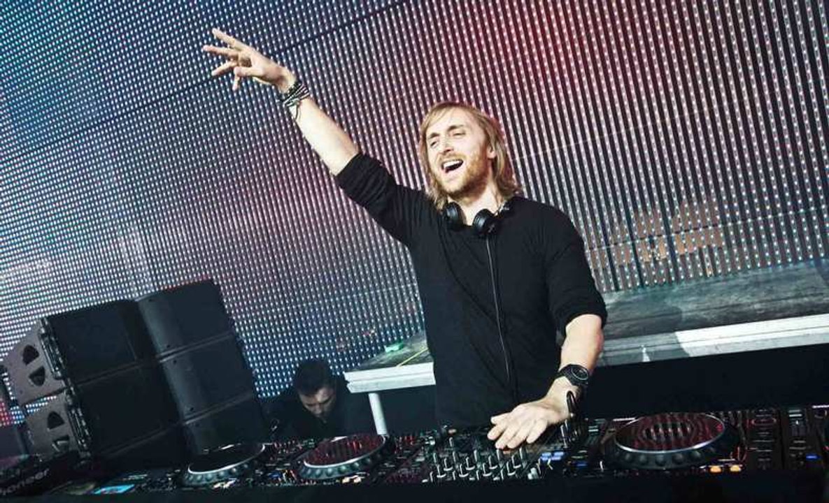 David Guetta Öyle Bir Rezil Oldu Ki!