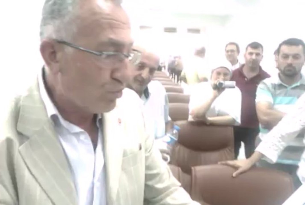 Meclise 5 dakika ara