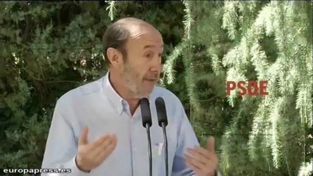 Rubalcaba arremete contra PP por la Ley de Costas