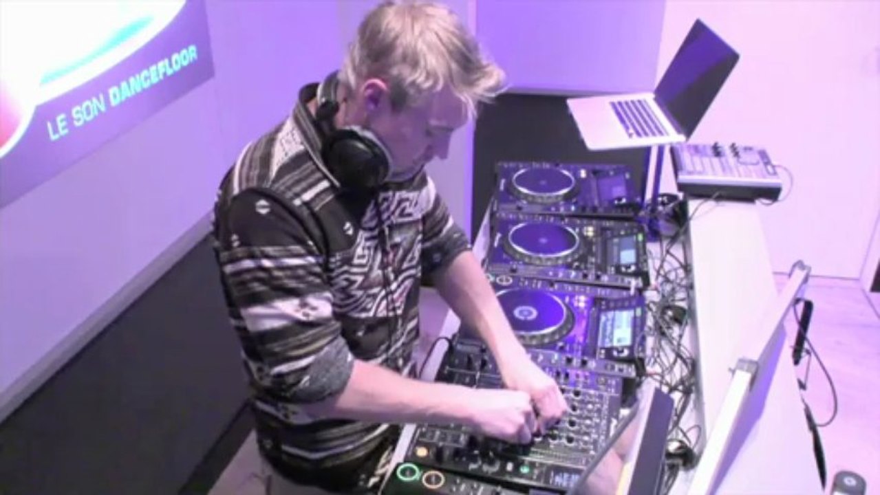 Major Lazer mixe en live dans Party Fun