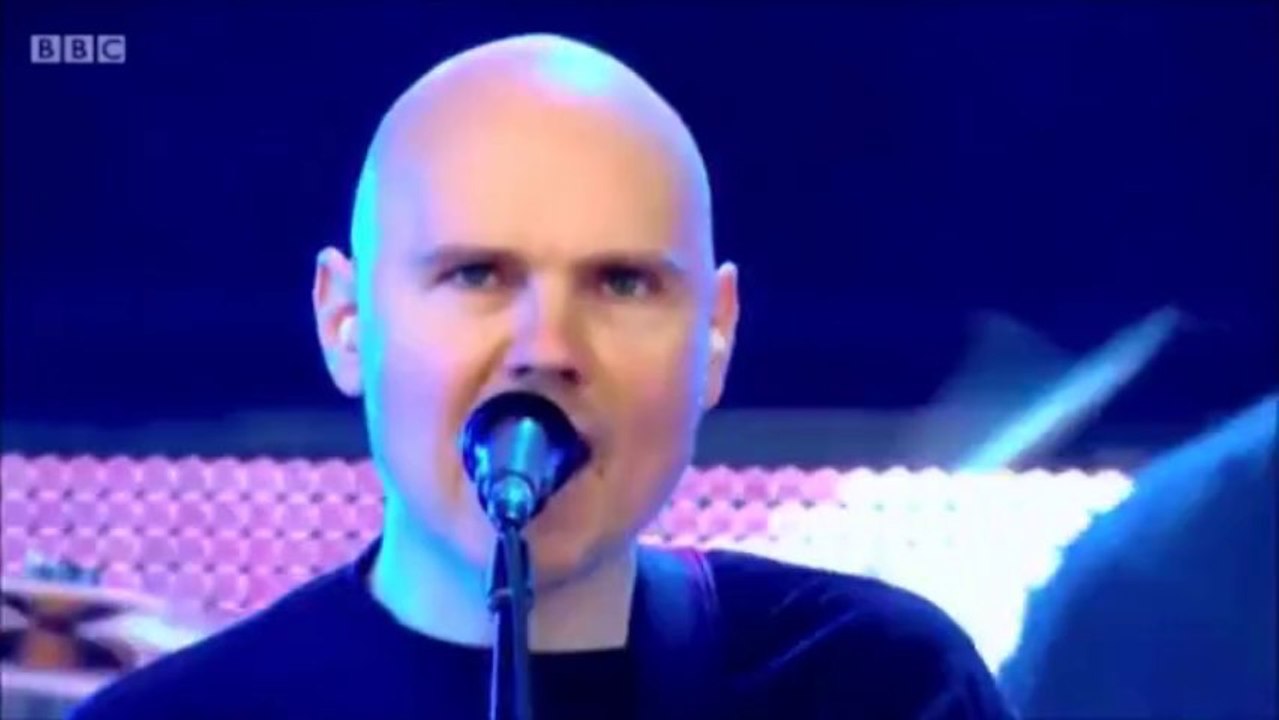 Smashing Pumpkins – “Space Oddity” (David Bowie cover) 6/30/2013