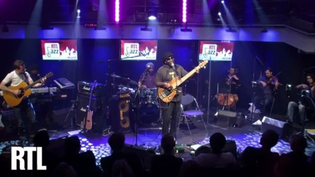 Richard Bona - Uprising of kindness en live dans RTL Jazz Festival présenté par Jean-Yves Chaperon