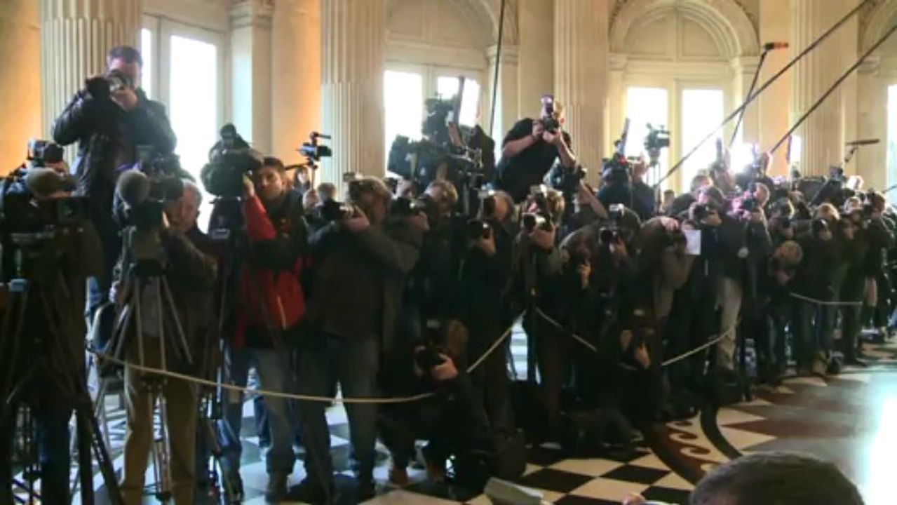 Albert II. dankt ab - kann Philippe Belgien zusammenhalten?