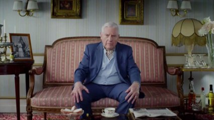 Kleiner Gefallen - Alte Schachteln