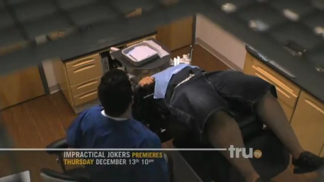 Un faux dentiste fait n'importe quoi en caméra cachée