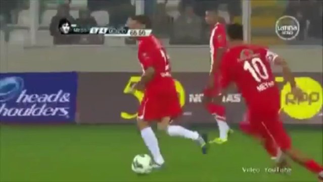 Neymar humilie un défenseur et marque de 45 mètres contre Messi