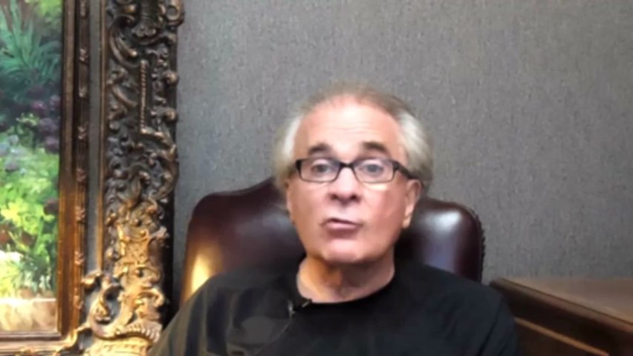 Houston Cosmetic Dentist "Frank Incrapera Chipped Tooth"