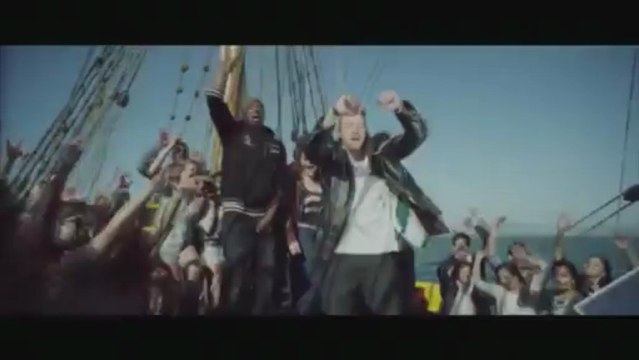 Macklemore X Ryan Lewis - Can't Hold Us ( Fame Luck & Willy Monfret Remix)