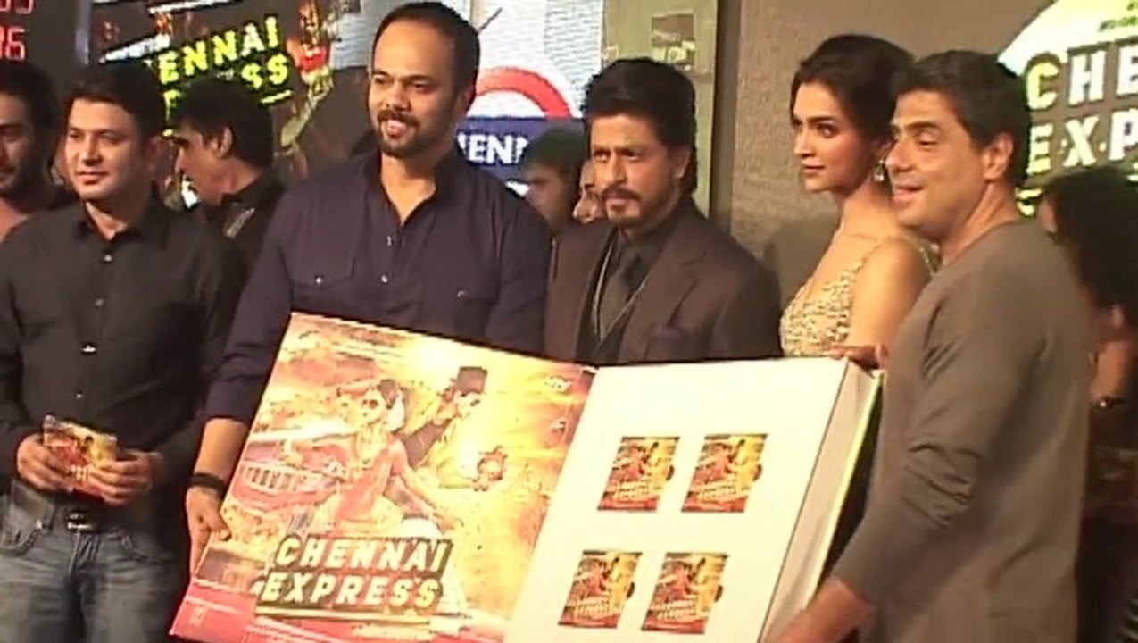 Shahrukh Khan Deepika Perform At Chennai Express Music Launch