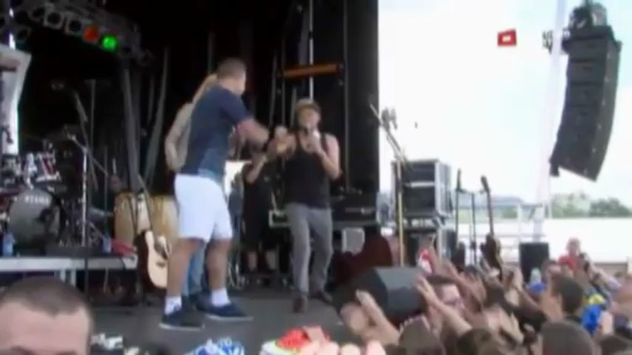 Bayern-Star Shaqiri gibt den Beatboxer