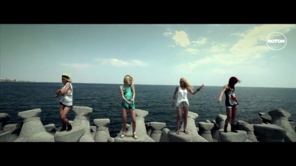 Blaxy Girls - Ma mut la mare (lyric video)