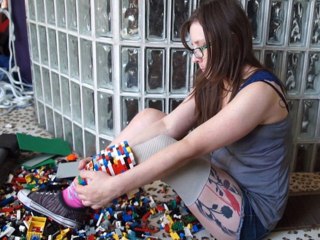 "WTF- Woman Builds Prosthetic Leg From LEGOS "