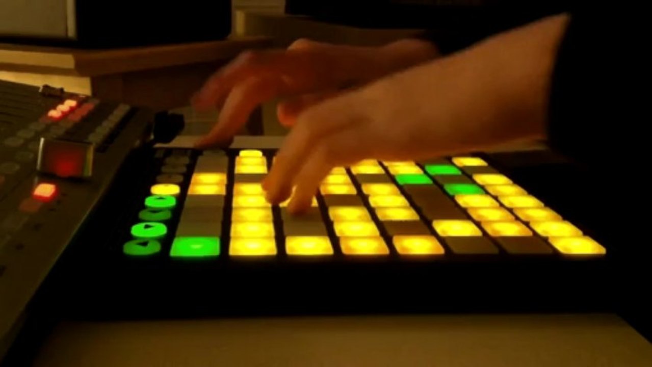 Madeon - Pop Culture (live mashup)