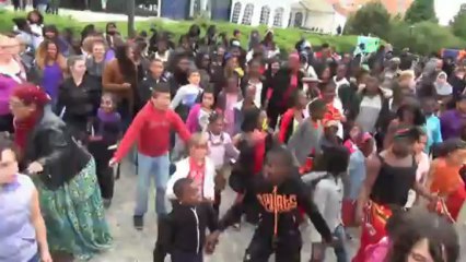 Le Flashmob "Les Bagages" de la fête de la ville de Villetaneuse