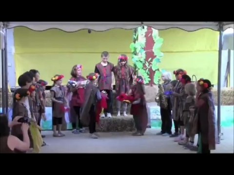 Le jeu de Robin et Marion, classe unique de St André d'Olérargues, Gard