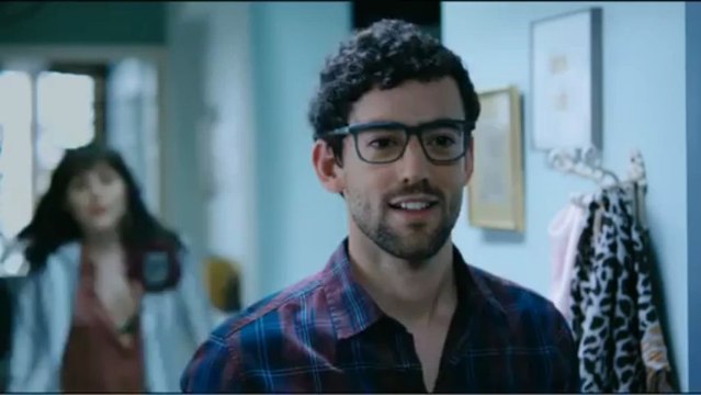 _No se si cortarme las venas o dejármelas largas_ - Trailer