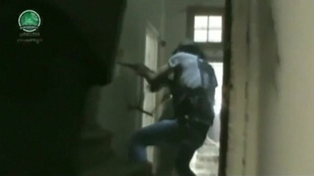 Fierce fighting batters Syria's strategic city of Homs