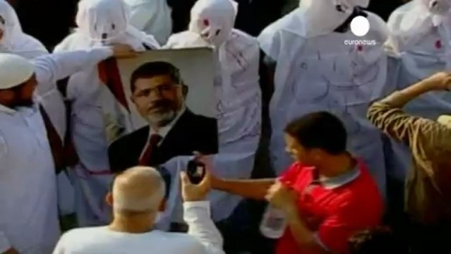 Egitto: ancora in piazza pro e contro Morsi