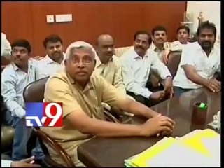 PCC Botsa to meet Shinde and Digvijay