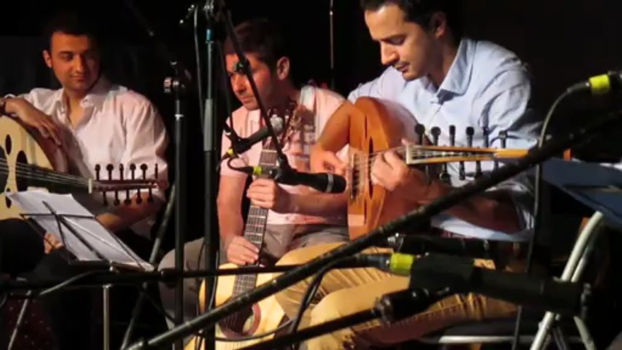 Concert de fin d'année au Centre Culturel d'Egypte le 2 juillet 2013 - video 9 sur 16 - Impro de Hamidou