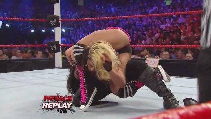 WWE Payback 2013 Kaitlyn vs AJ Lee