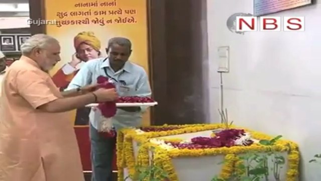 Advani slams Congress on skipping Shyama’s aniv. tribute