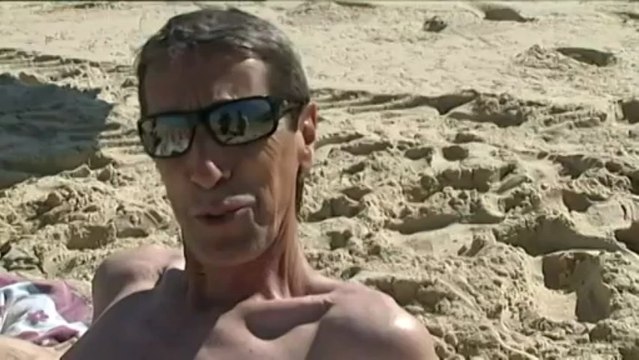 Premiers bains de mer pour les estivants à Lacanau