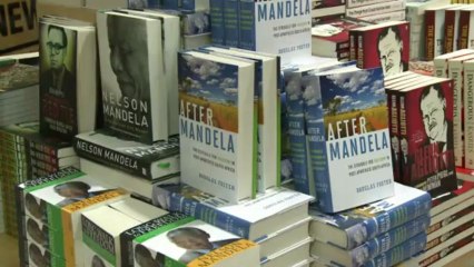 Afrique du Sud: boom des ventes de livres sur Mandela