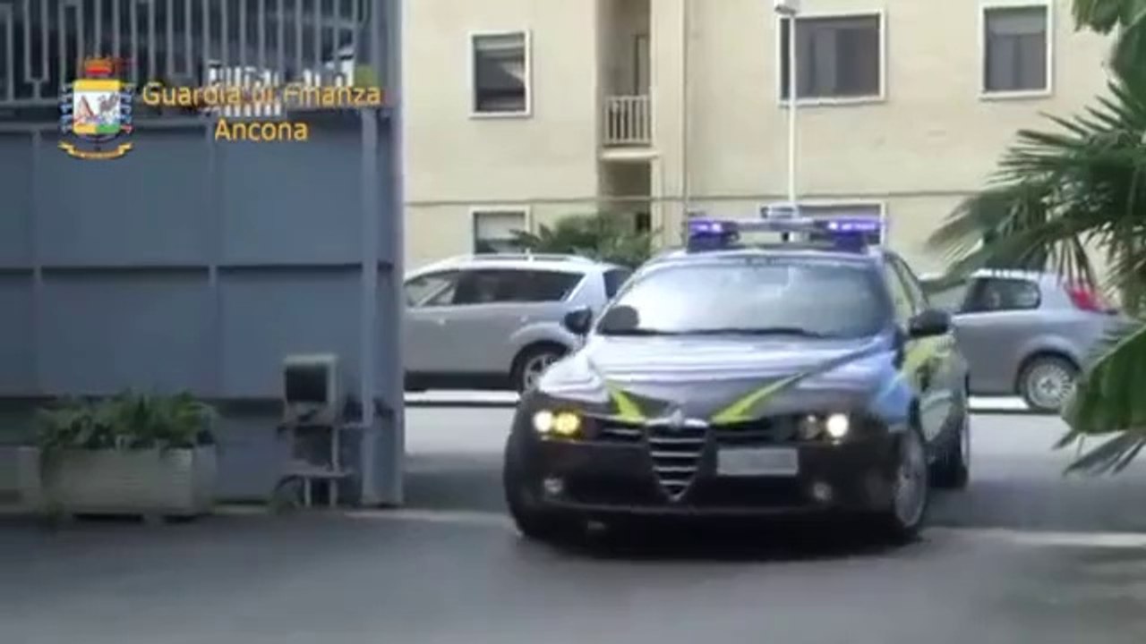 Ancona - La Gdf sequestra falso made in italy (04.07.13)