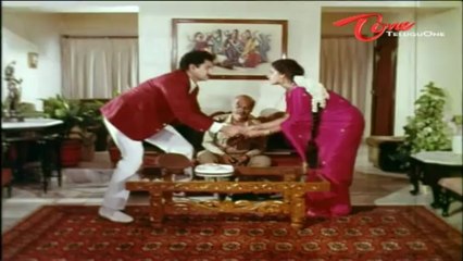 Lijja Gives Tight Slap On The Head Suman's Boss