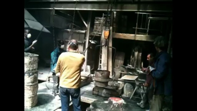 Au coeur de la fonderie de la future statue de Charles et Yvonne de Gaulle de Calais