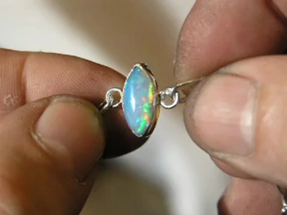 Sterling Bracelet w/Bluered Ethiopian Opal