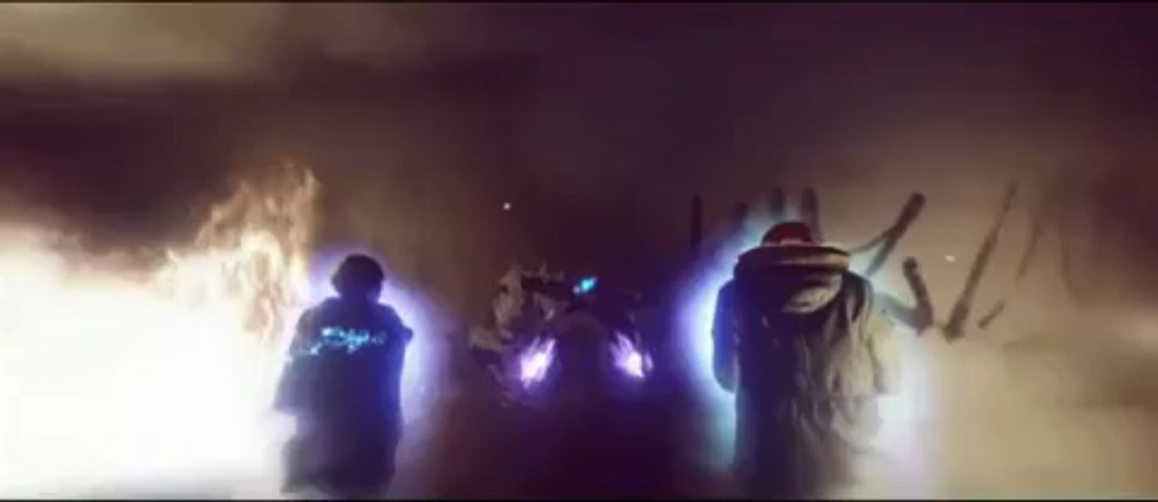 Beyond- Dos Almas - trailer doblado al castellano