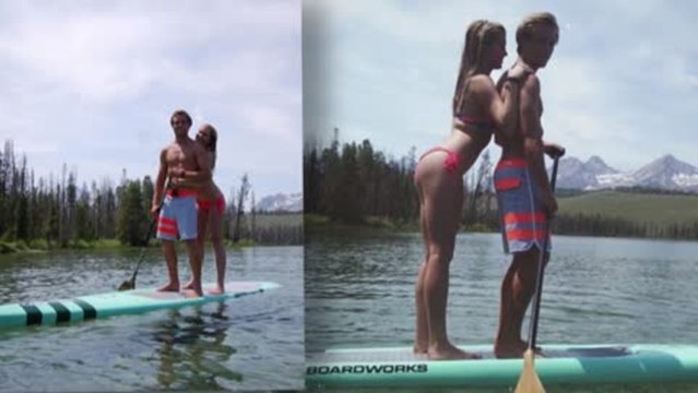 Ireland Baldwin en bikini avec son petit-ami Slater Trout