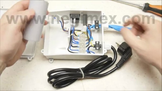 Negimex - remplacement d'un condensateur (boitier Tracer)