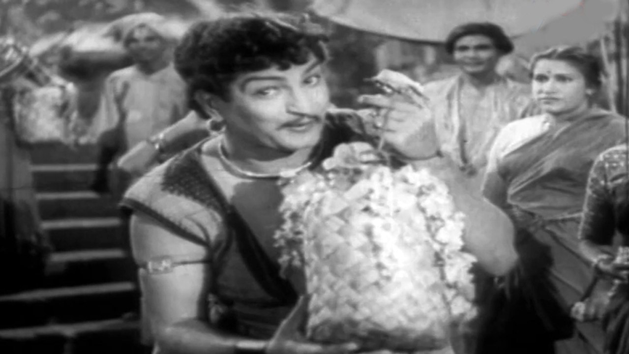 Banda Ramudu Movie Songs - Raka Rakala Poolu - NTR Savithri