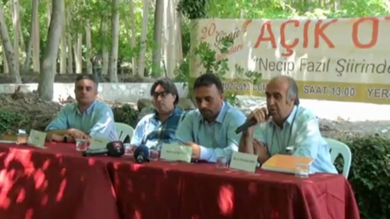 Suçıktı Şiir Gününde Açık Oturum