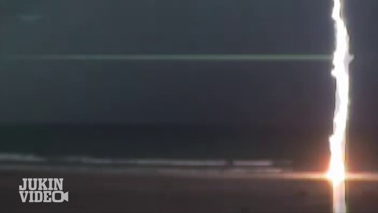 Danger High Voltage! | INSANE Lightning Bolt Strikes Beach