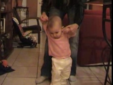 julie premiers petits pas nov06