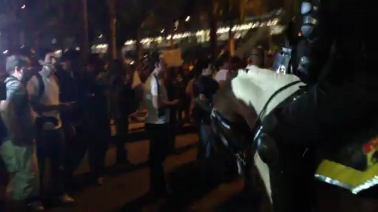 Cavalaria protege prefeitura do Rio