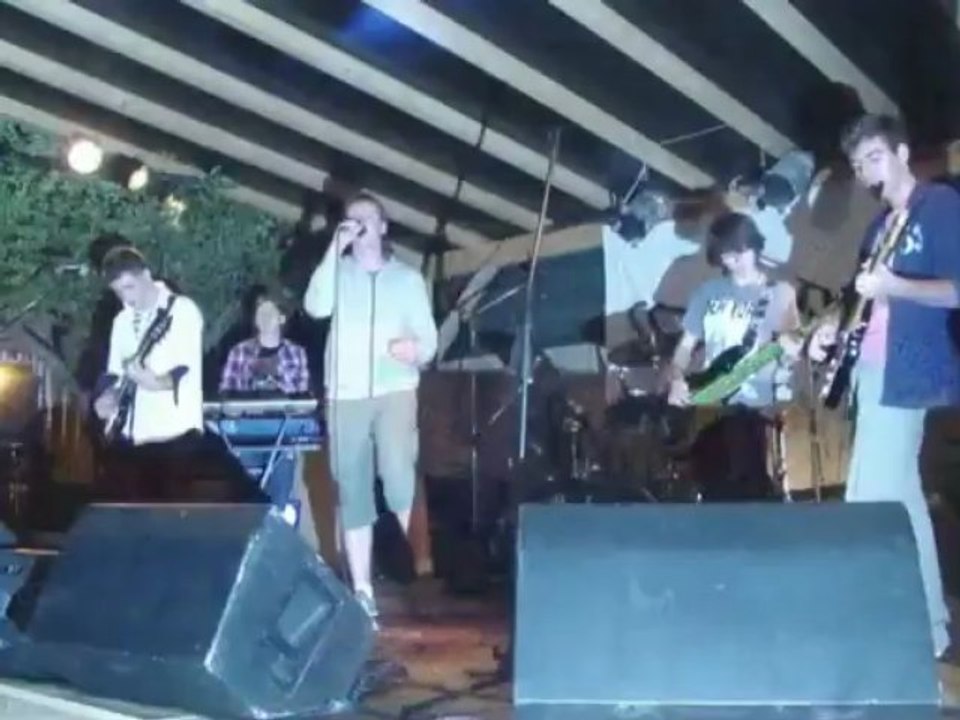 London Calling (The Clash cover) - BRAINLESS @Rock in Villefloure