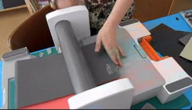 Démonstration de la fuse, machine de découpe Fiskars